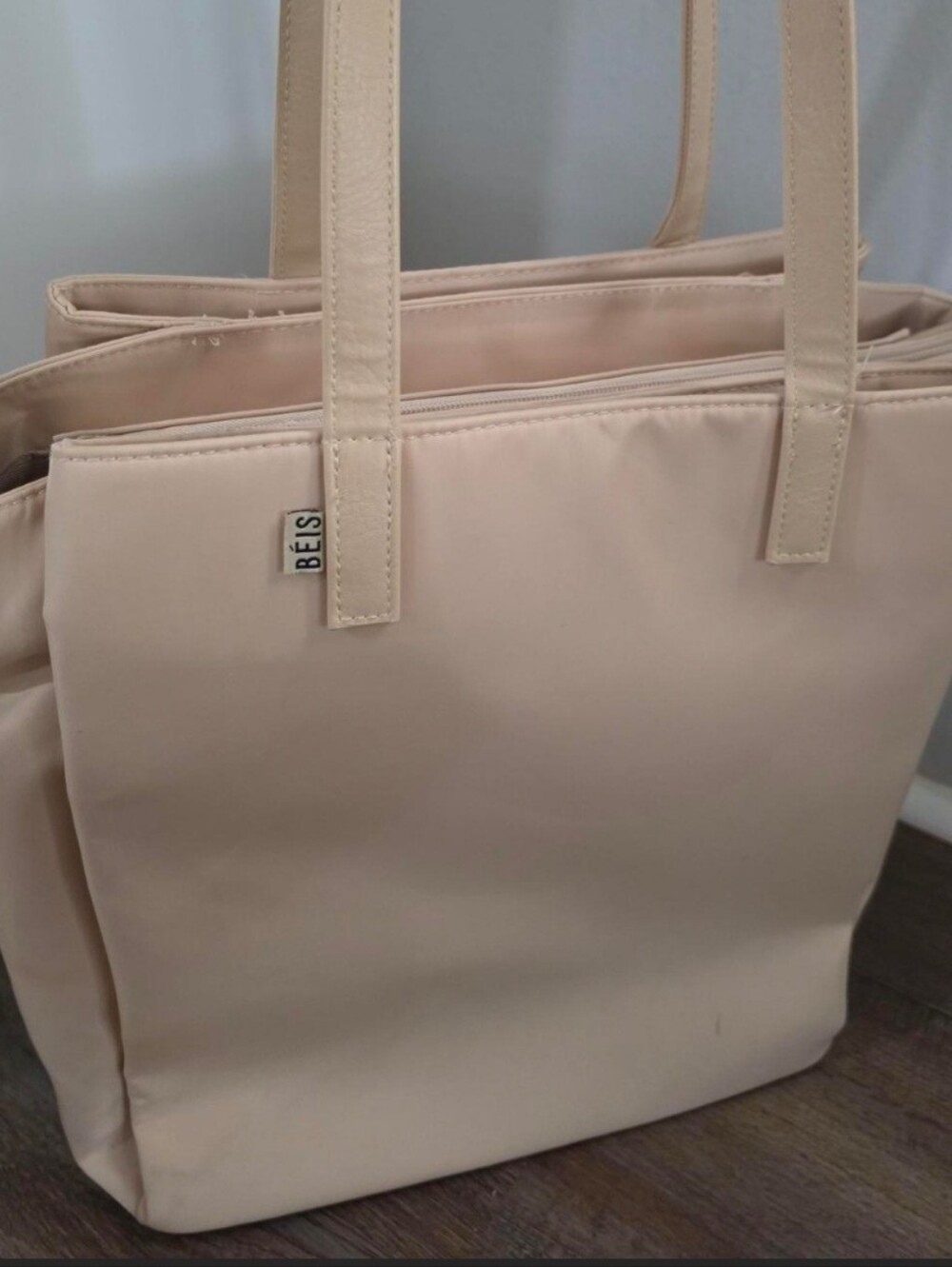 Beis Commuter Tote In Beige